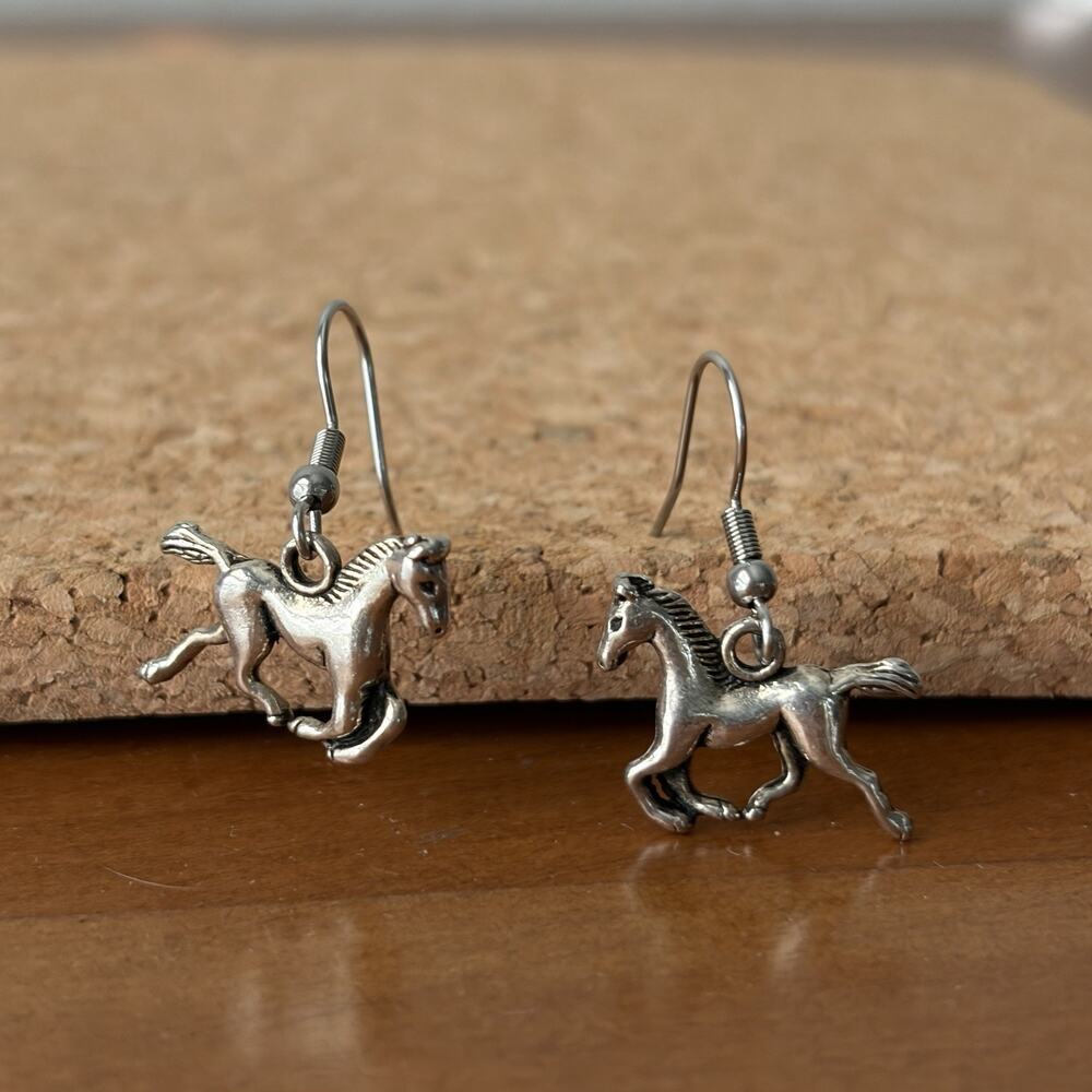 Running Horses Silver Tone Liver Back earrings, Costume jewelry, everyday, fun